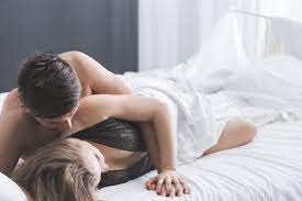 Sexualité - Les 4 positions sexuelles adaptées aux femmes rondes